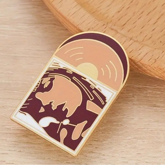 MIDNIGHTS ALBUM COVER - MIDNIGHTS LIGHTER TAYLOR SWIFT PIN - Picture 2 of 10